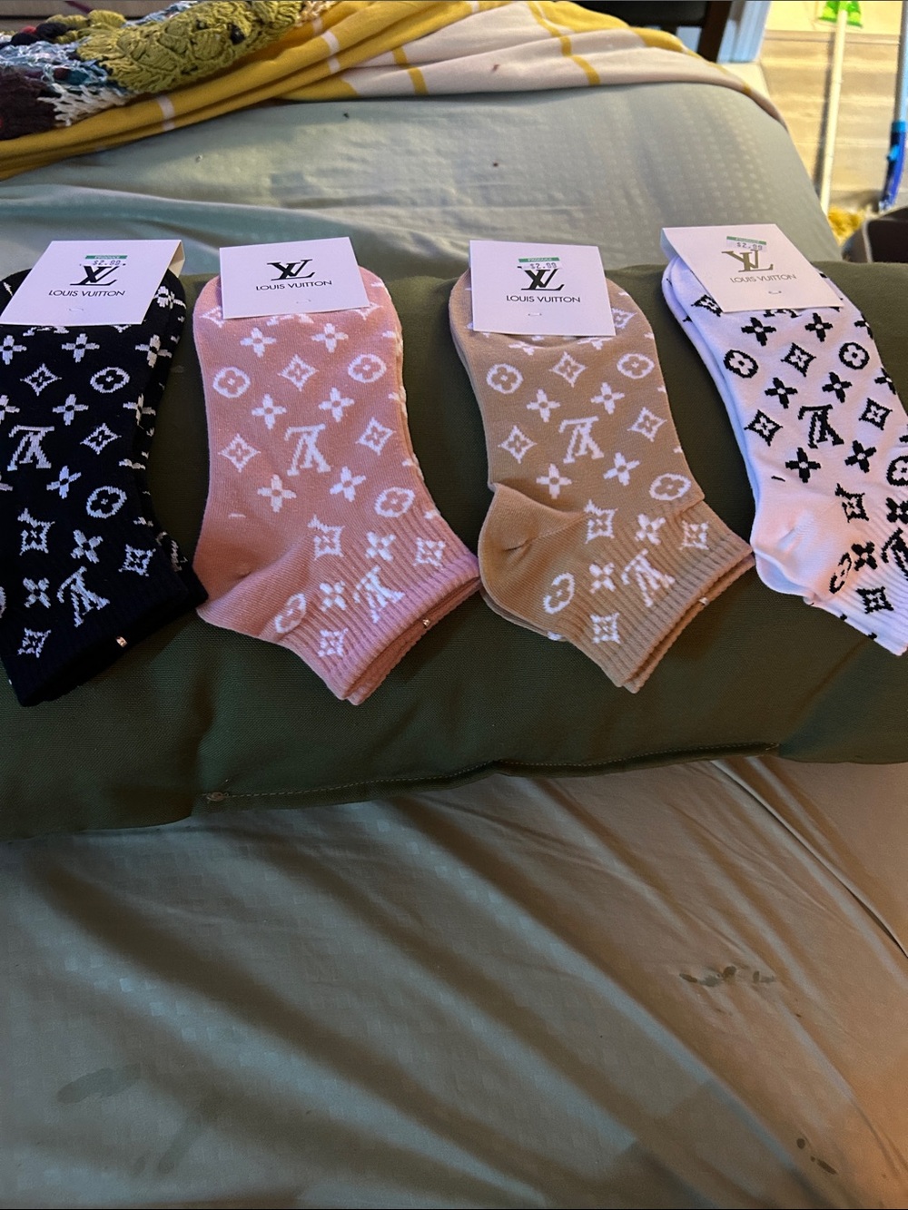 4 Pairs of Louis Vuitton Women's Monogram Ankle Socks - Black, Pink, Tan, White